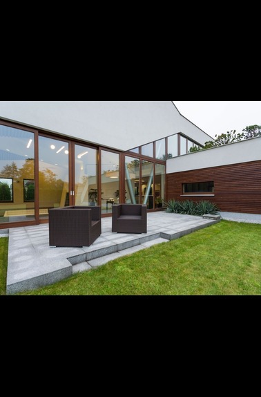 Comfortable Villa in Green